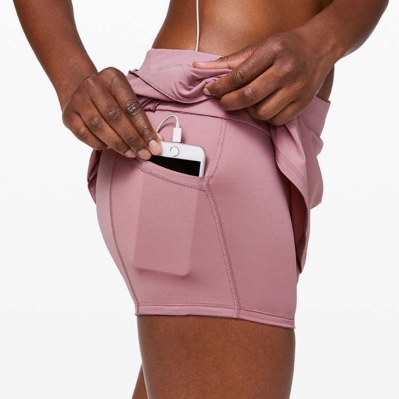 Lululemon play off the pleats skirt 13” dusty pink - Picture 3 of 8